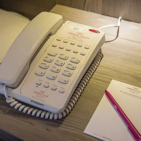 Crowne Plaza - By Ihg Hotel